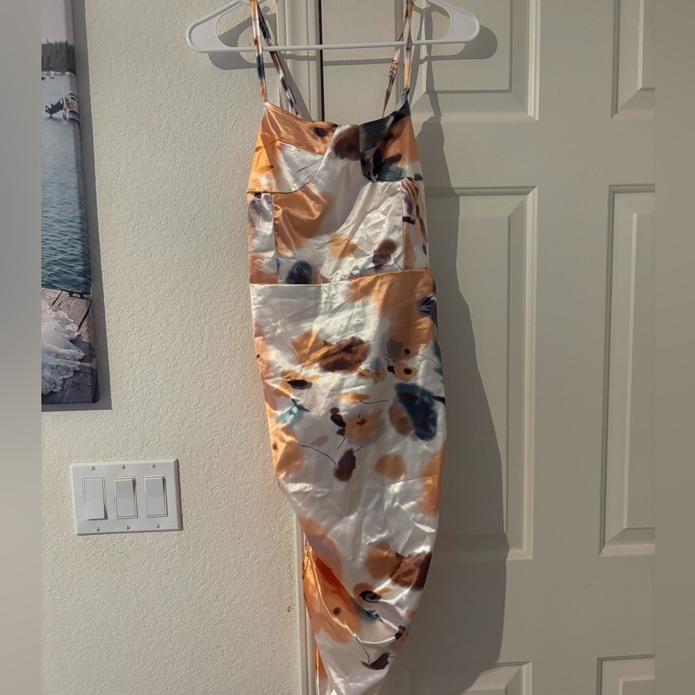 Cute dress never worn with tags